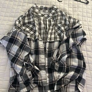 Women's Black and White Plaid Shirt